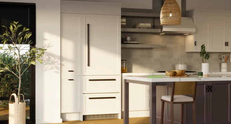 Built-in refrigerators, the best-kept secret in luxury kitchen design